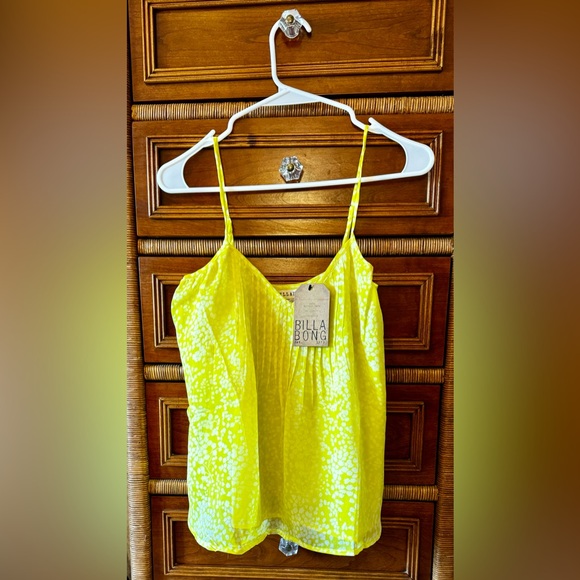 BILLABONG Sheerly Mine Cami Top Dandelion Medium NWT - Picture 2 of 11